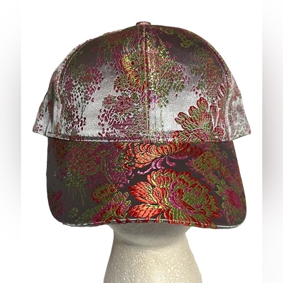 Lake Shore Drive Metallic Baseball Cap - Picture 1 of 9